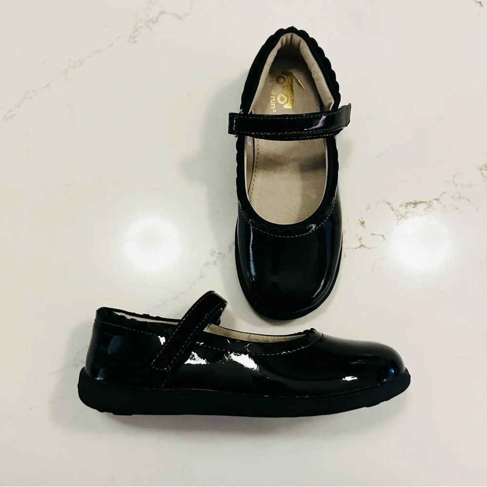 See Kai Run Jane II | Black Patent | Youth 2
